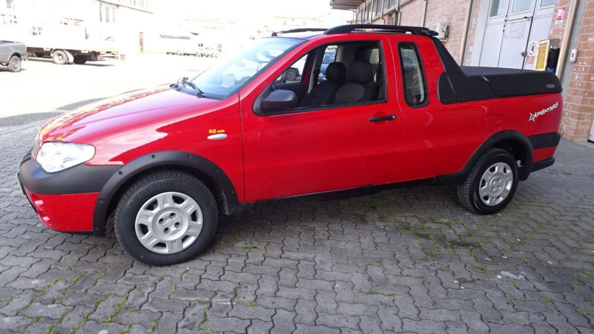 Fiat Strada 1.3 MJT Pick-up (2)