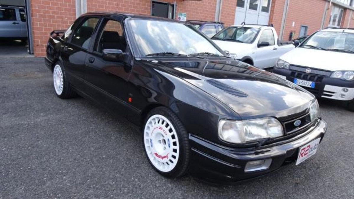 Ford Sierra 4 porte 4x4 Cosworth (5)