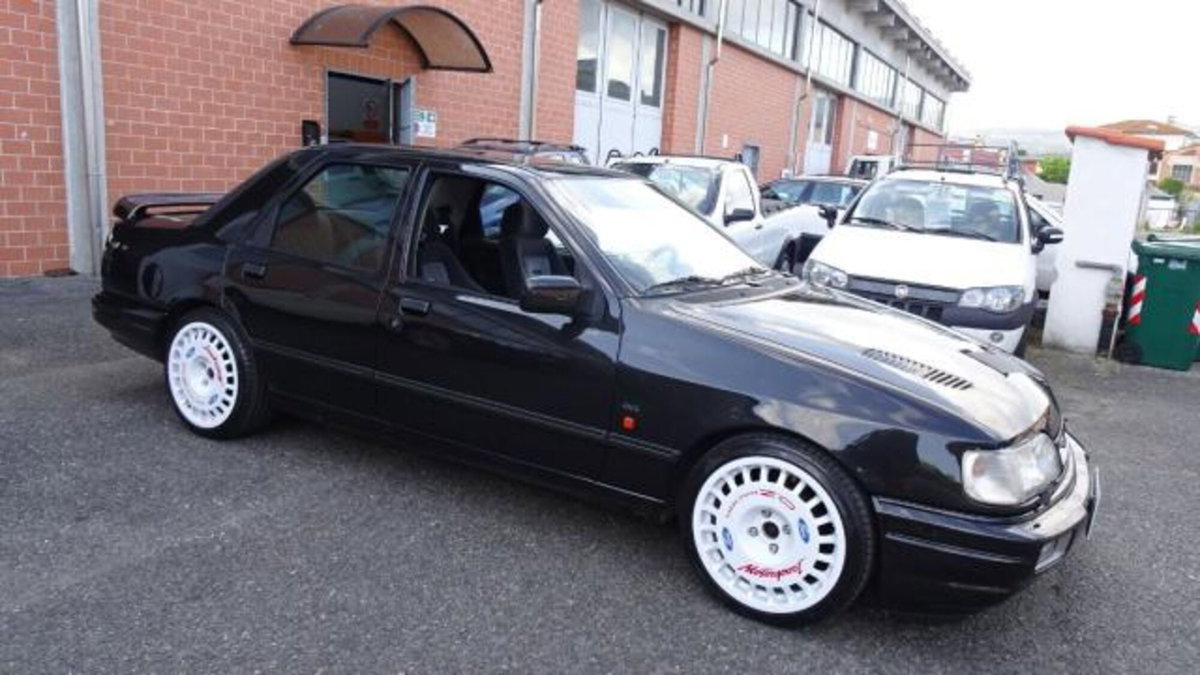 Ford Sierra 4 porte 4x4 Cosworth (6)
