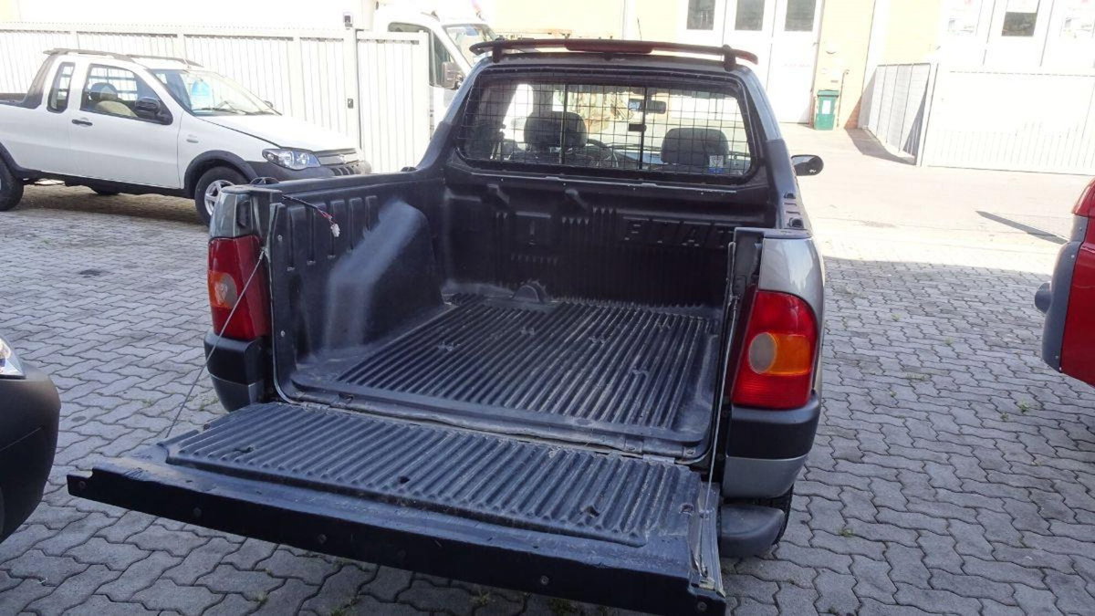 Fiat Strada 1.9 JTD Pick-up (10)