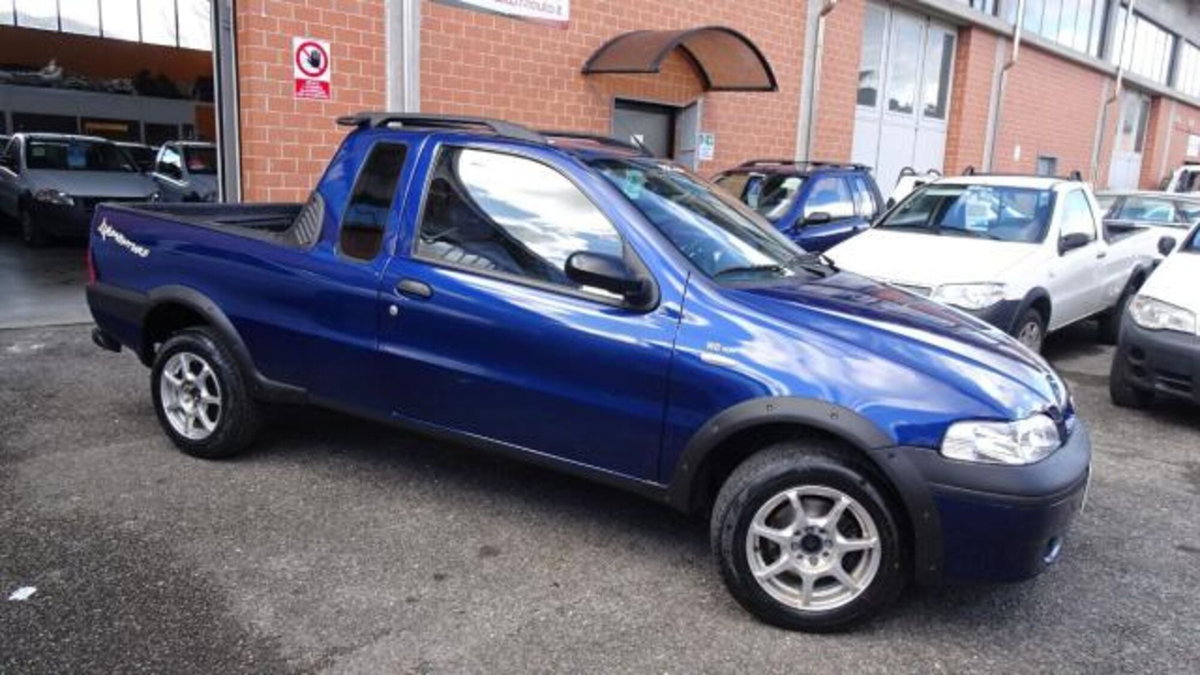 Fiat Strada 1.3 MJT Pick-up Cabina Lunga Adventure (8)