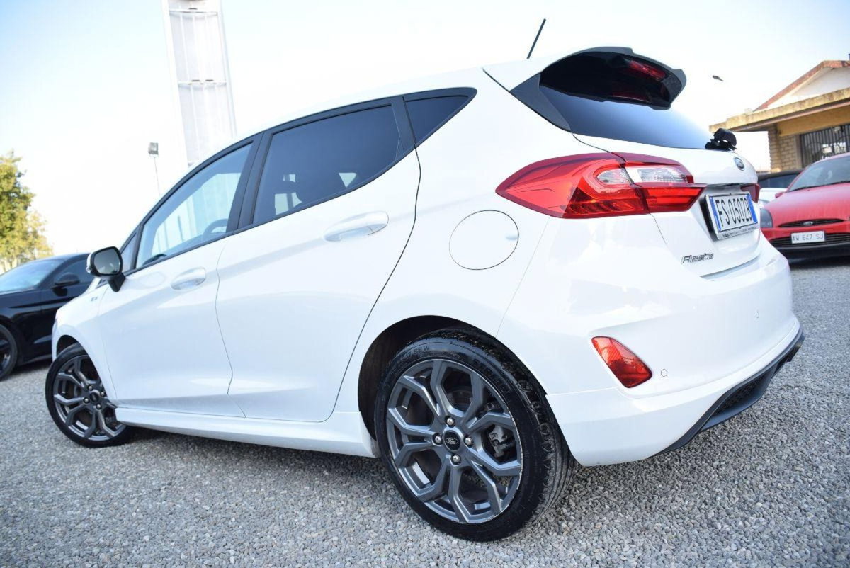 Ford Fiesta 1.0 Ecoboost 100 CV 5 porte ST-Line (4)