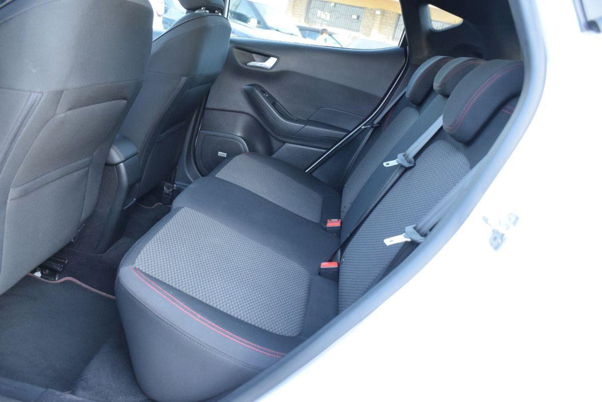 Ford Fiesta 1.0 Ecoboost 100 CV 5 porte ST-Line (8)