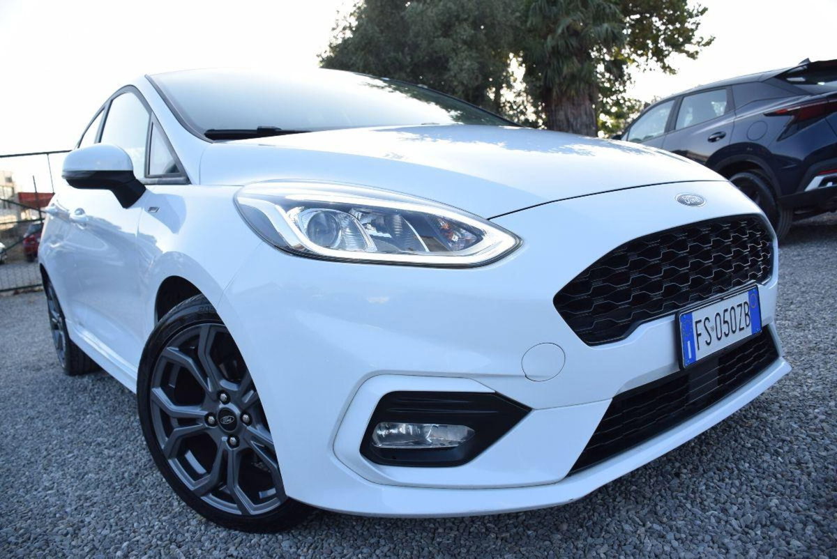 Ford Fiesta 1.0 Ecoboost 100 CV 5 porte ST-Line (9)