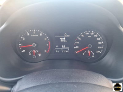 Kia Stonic 1.2 MPI 84 CV Style (8)