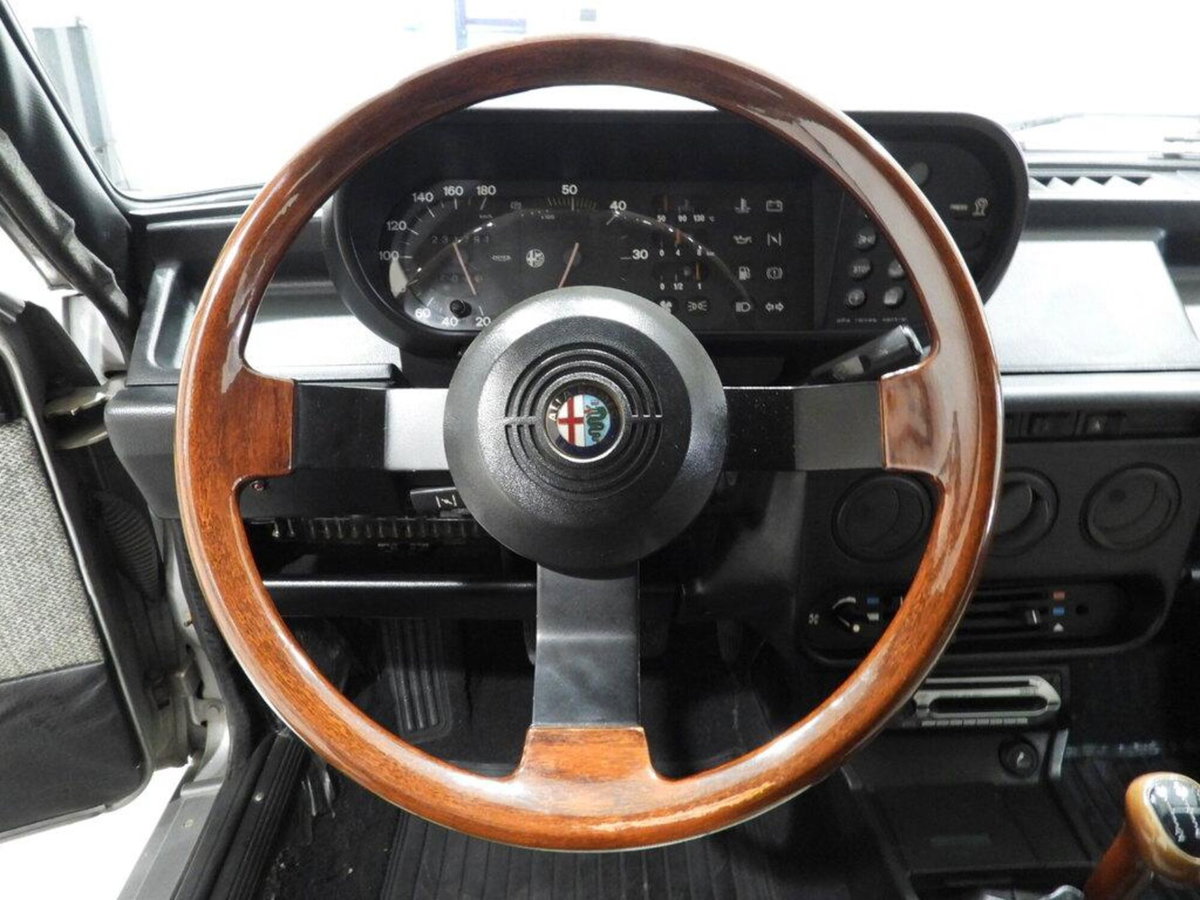 Alfa Romeo Giulietta 2.0 turbodiesel L (8)