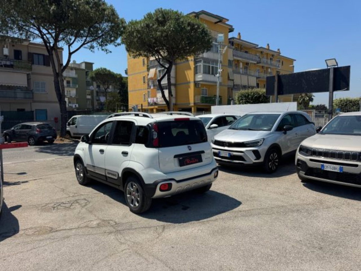 Fiat Panda Cross 1.0 firefly hybrid Cross s&s 70cv 5p.ti (5)