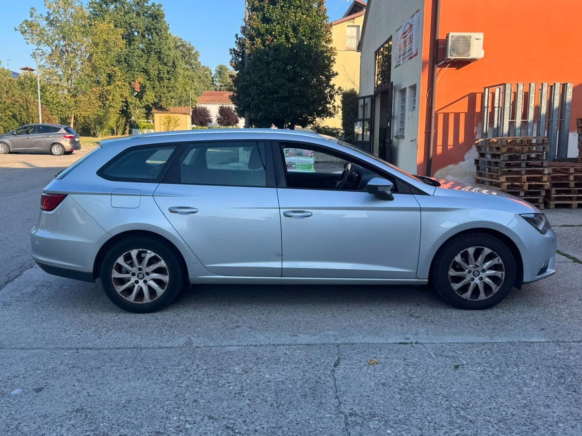 SEAT Leon ST Sportstourer 2.0 TDI 150 CV 4Drive DSG FR (3)