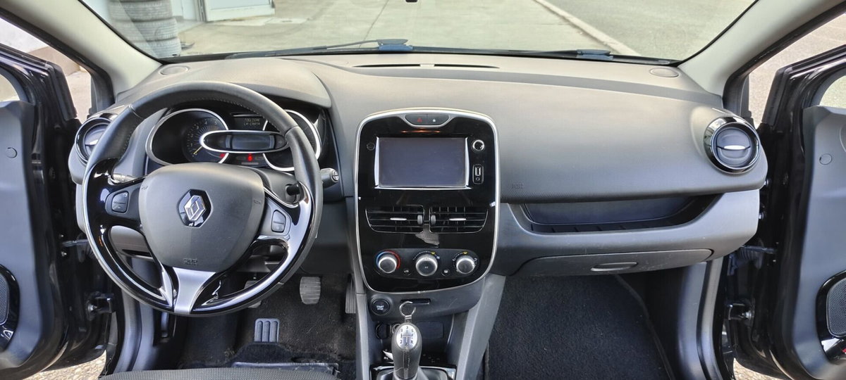 Renault Clio 1.5 dCi 8V 75CV 5 porte Live (13)