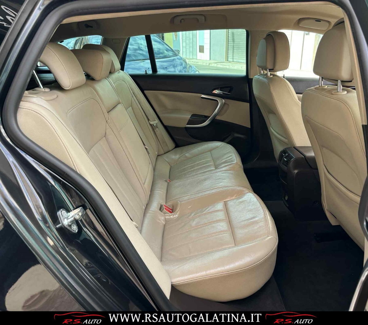Opel Insignia Station Wagon CDTI 160CV Sports Cosmo (9)