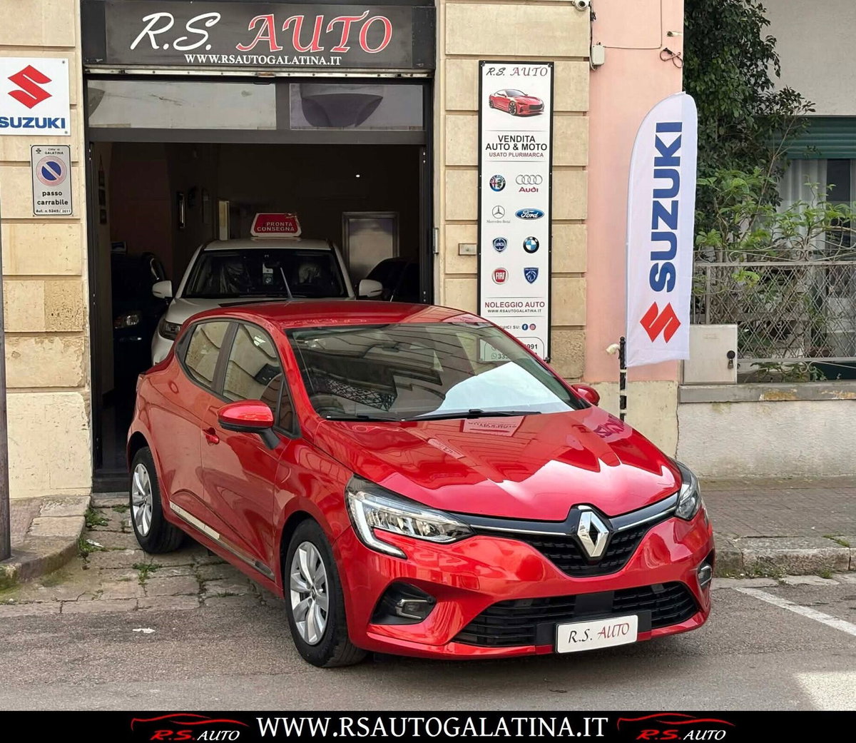 Renault Clio SCe 75 CV 5 porte Intens (2)