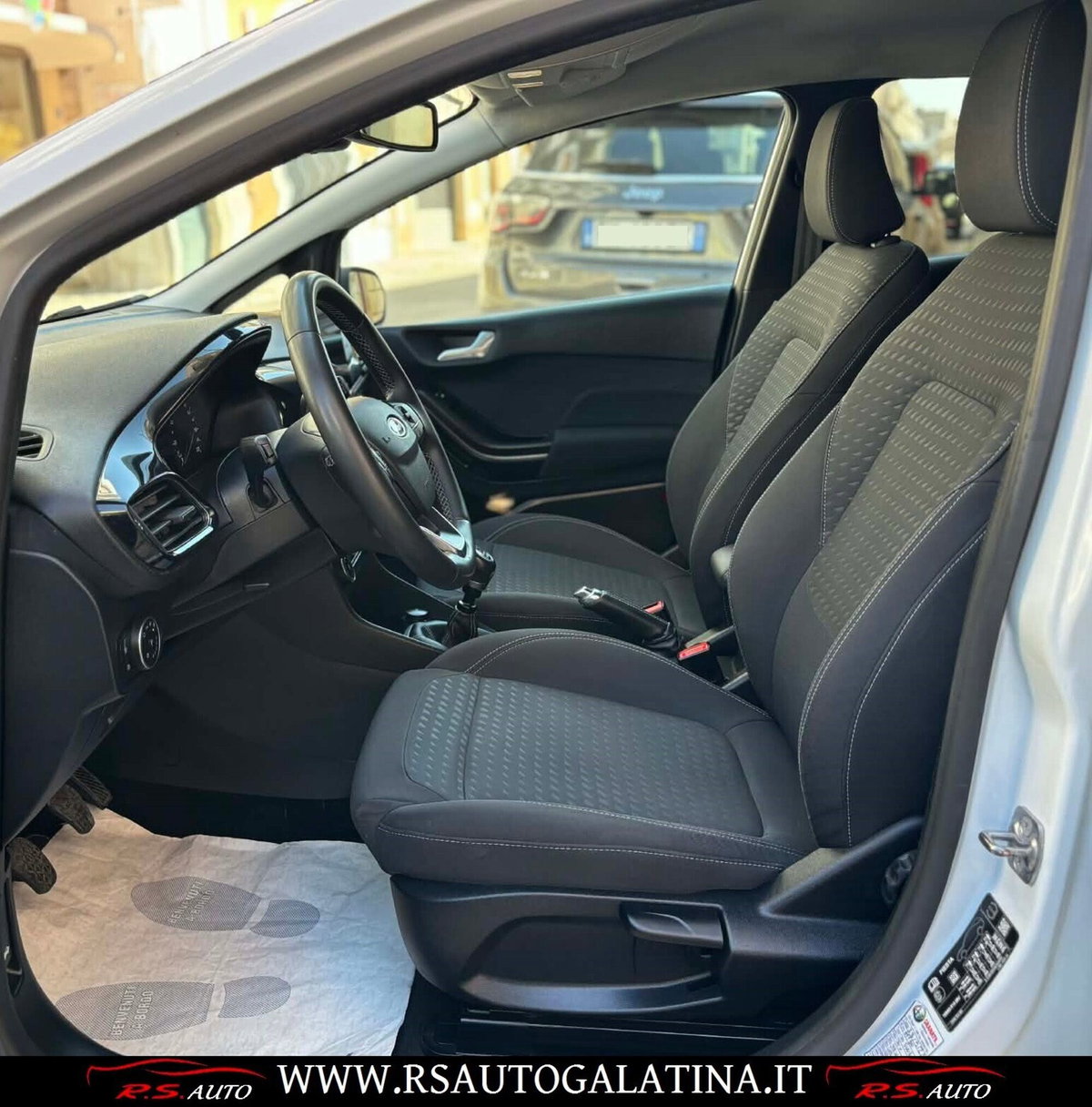 Ford Fiesta 1.0 Ecoboost Hybrid 125 CV 5 porte Titanium (6)