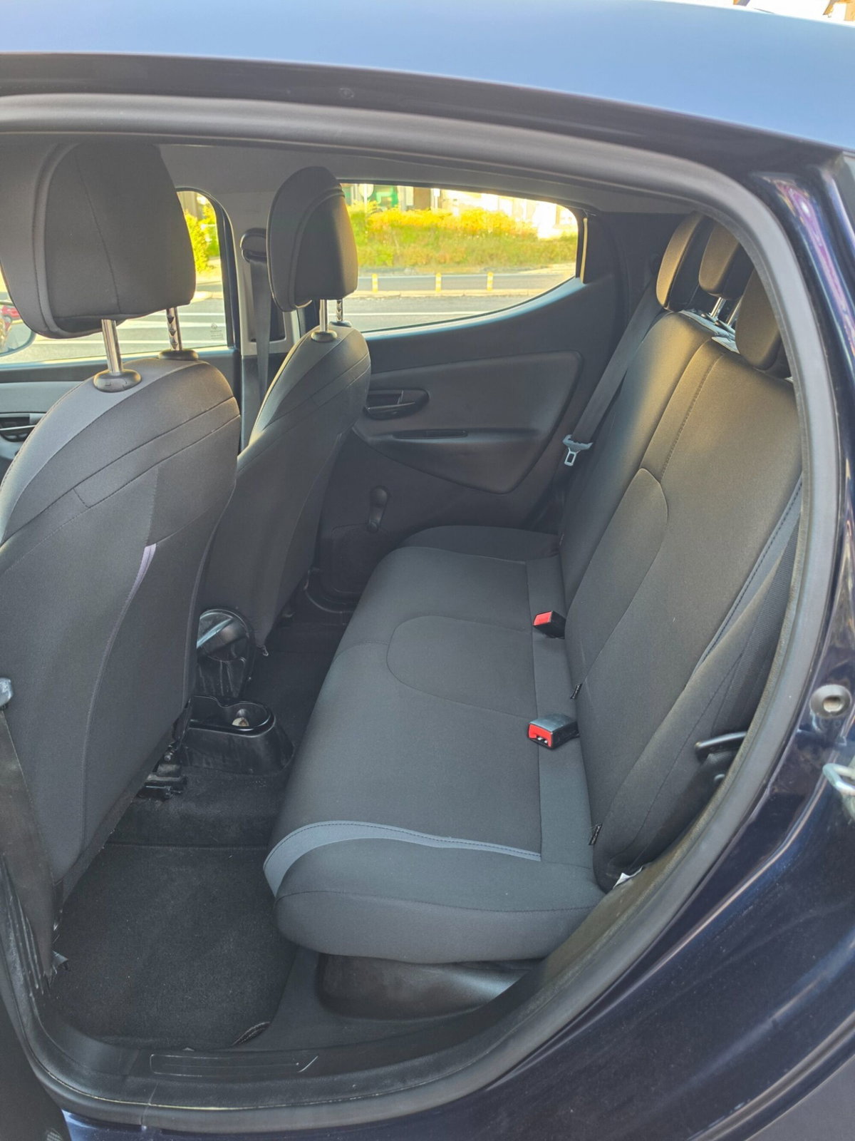Lancia Ypsilon 1.2 69 CV 5 porte GPL Ecochic Gold (10)