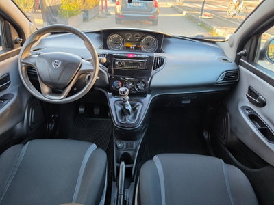 Lancia Ypsilon 1.2 69 CV 5 porte GPL Ecochic Gold (11)