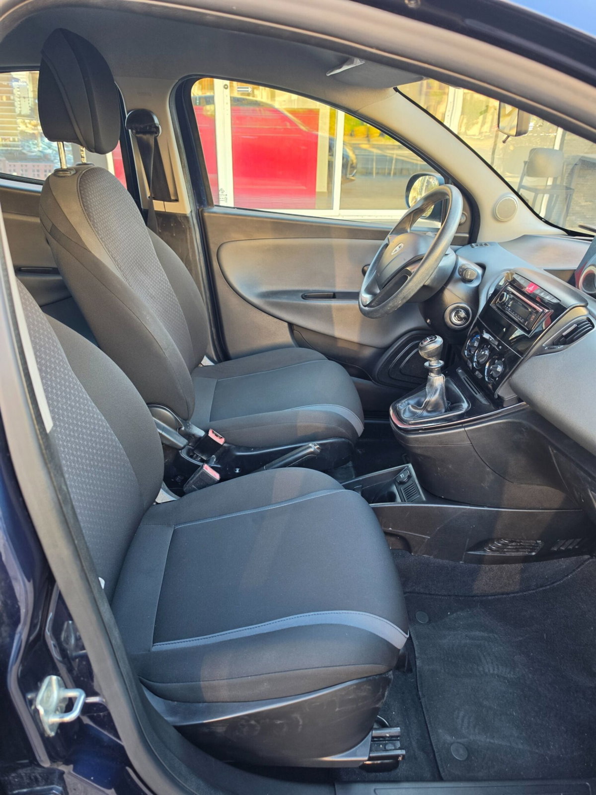 Lancia Ypsilon 1.2 69 CV 5 porte GPL Ecochic Gold (14)