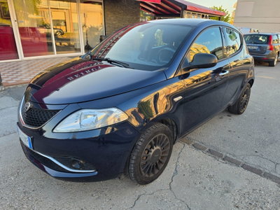 Lancia Ypsilon 1.2 69 CV 5 porte GPL Ecochic Gold (18)