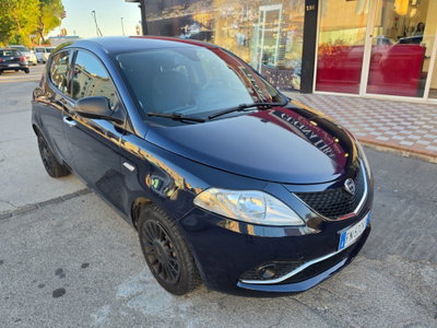 Lancia Ypsilon 1.2 69 CV 5 porte GPL Ecochic Gold (2)