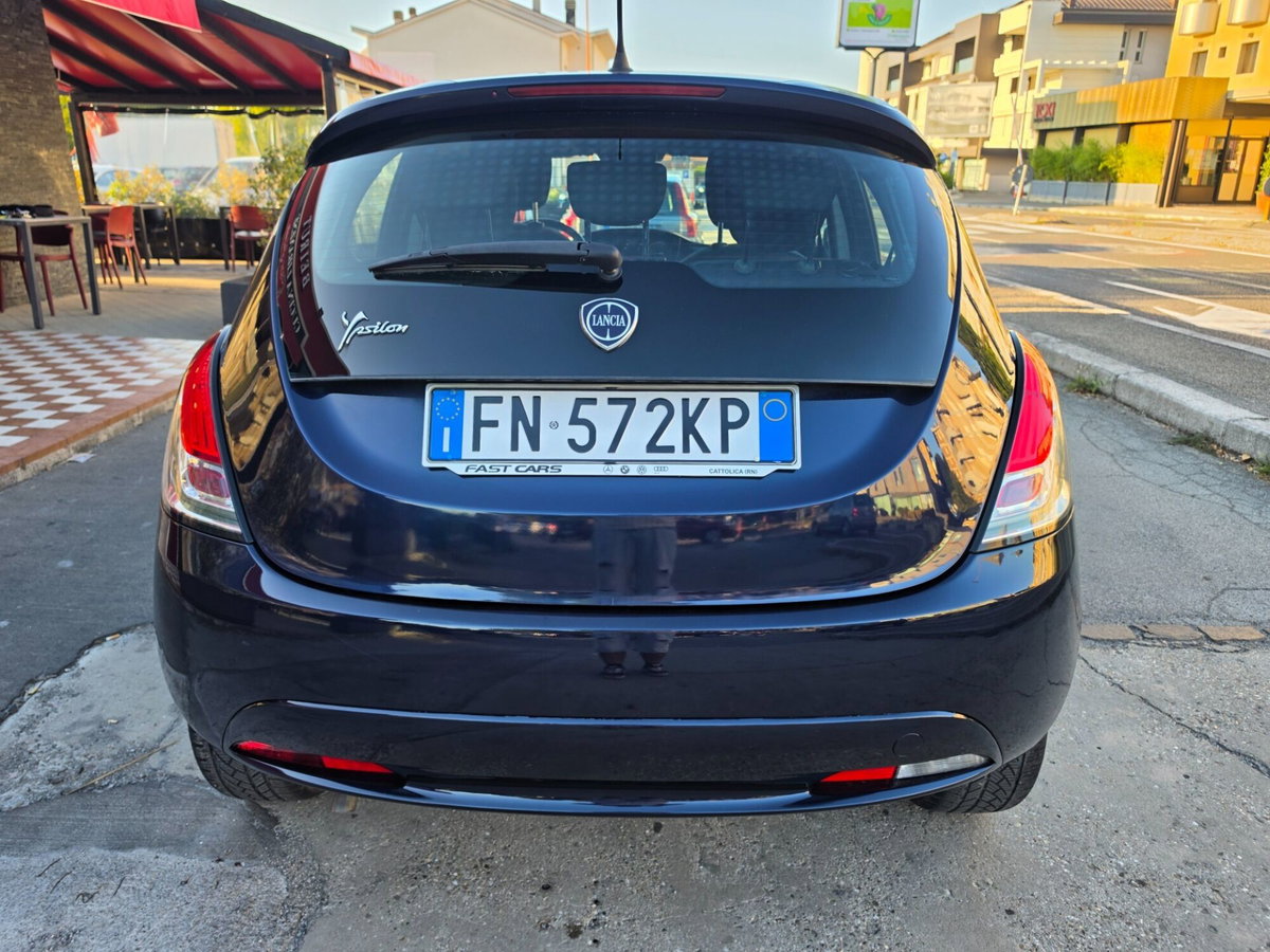 Lancia Ypsilon 1.2 69 CV 5 porte GPL Ecochic Gold (6)