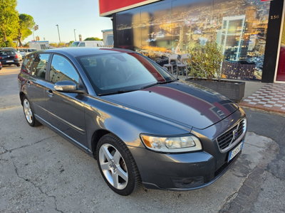 Volvo V50 D4 Geartronic Summum usata