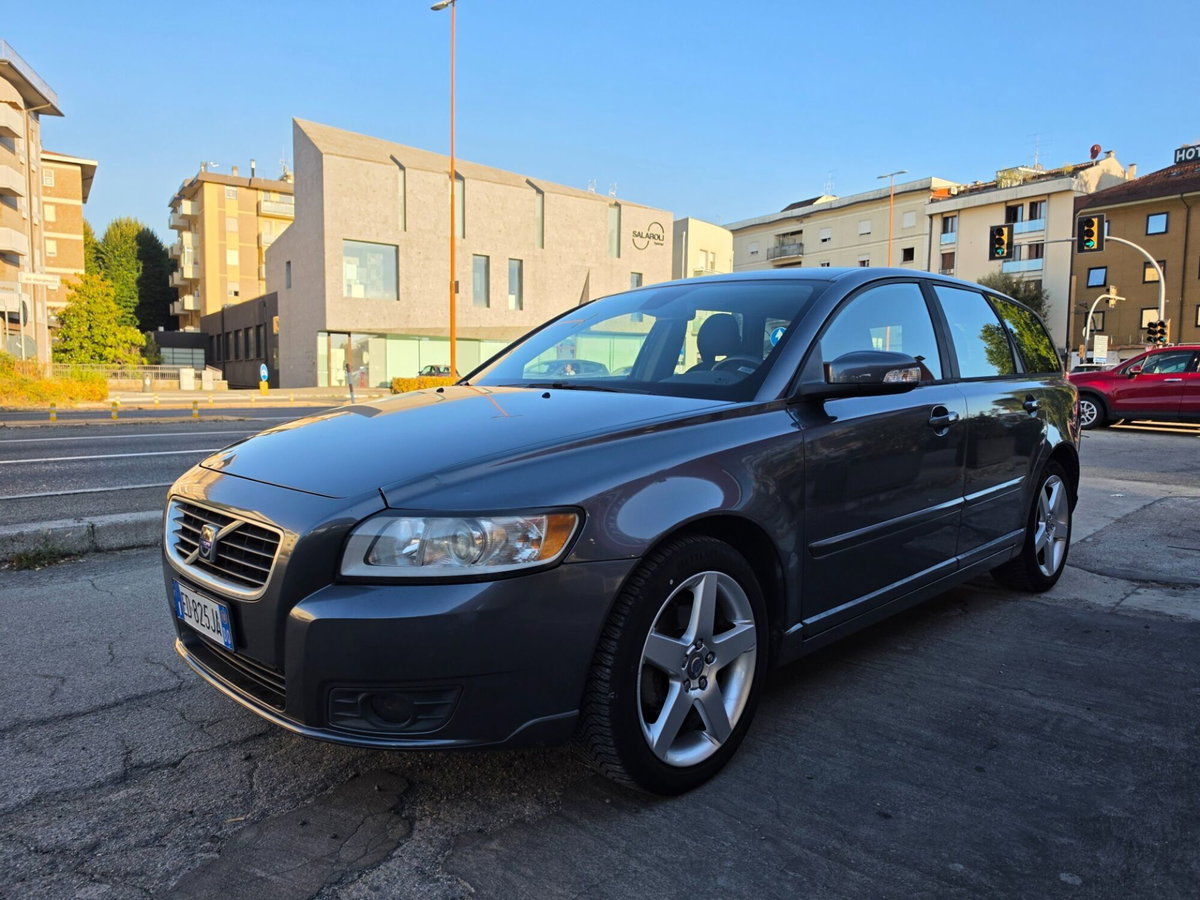 Volvo V50 D4 Geartronic Summum (16)