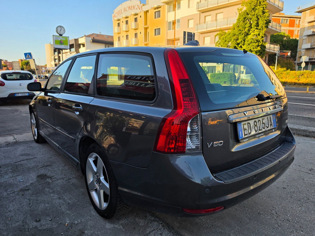 Volvo V50 D4 Geartronic Summum (17)