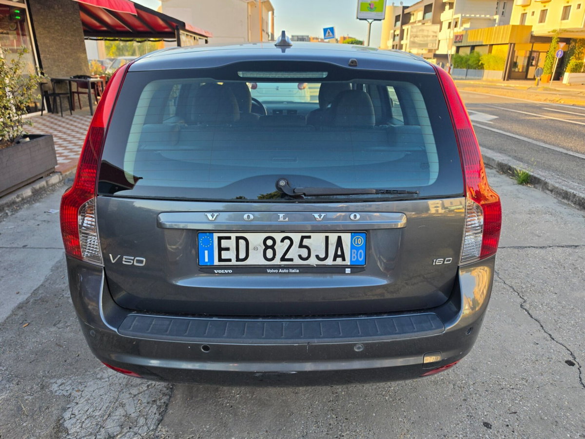 Volvo V50 D4 Geartronic Summum (3)
