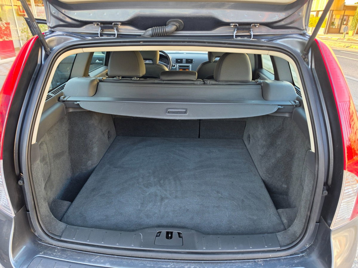 Volvo V50 D4 Geartronic Summum (6)