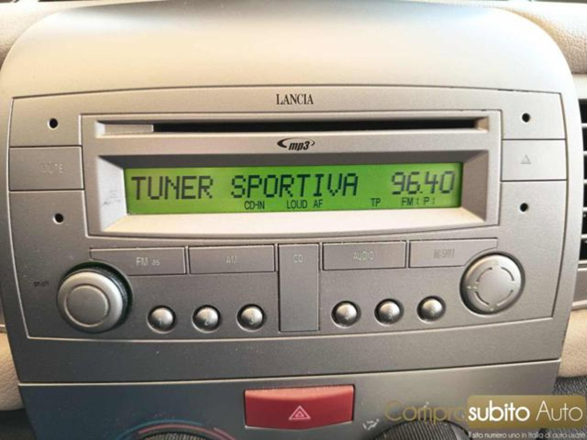 Lancia Ypsilon 1.2 Platino (17)