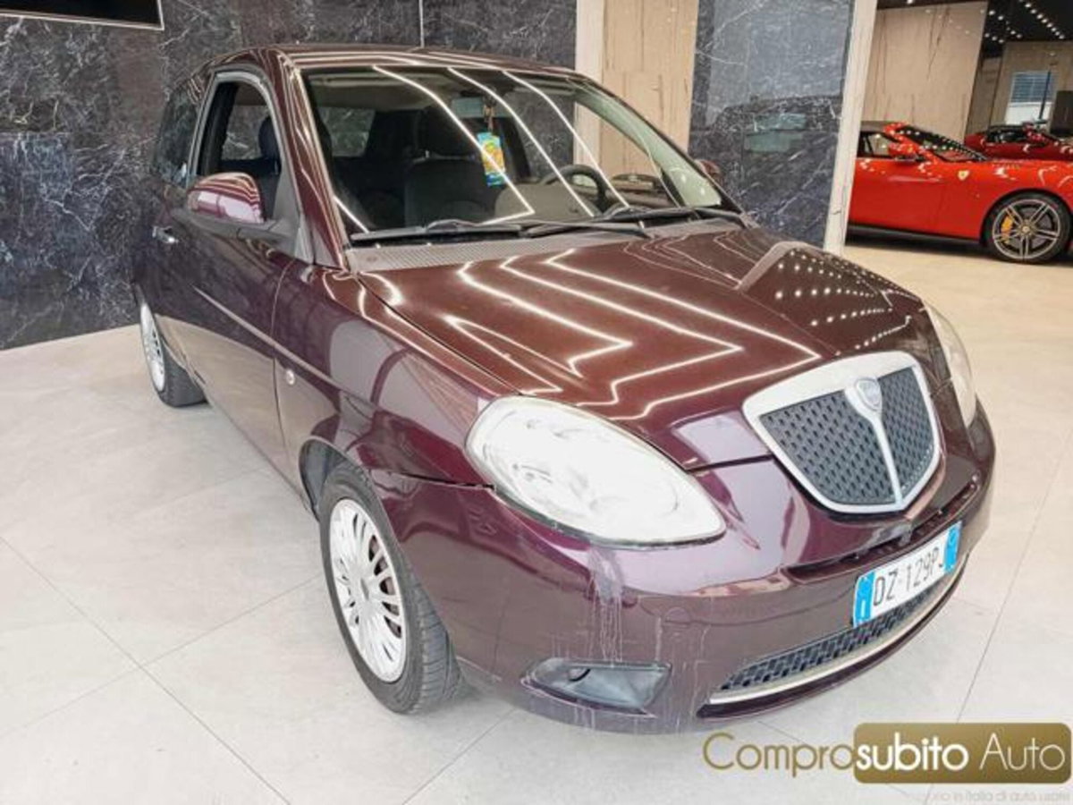 Lancia Ypsilon 1.4 E-Collection Ecochic GPL (3)