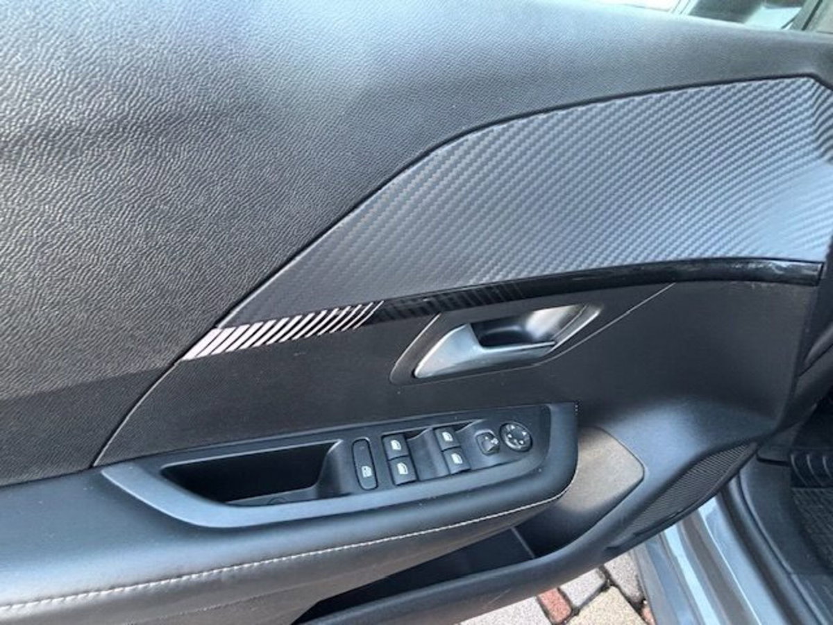 Peugeot 208 PureTech 100 Stop&Start 5 porte Allure (11)