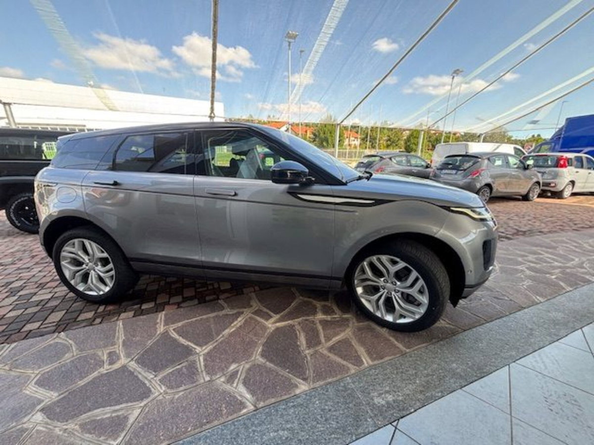Land Rover Range Rover Evoque 2.0D I4-L.Flw 150 CV AWD Auto SE (3)