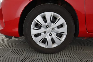 Toyota Yaris 1.0 5 porte Cool (5)