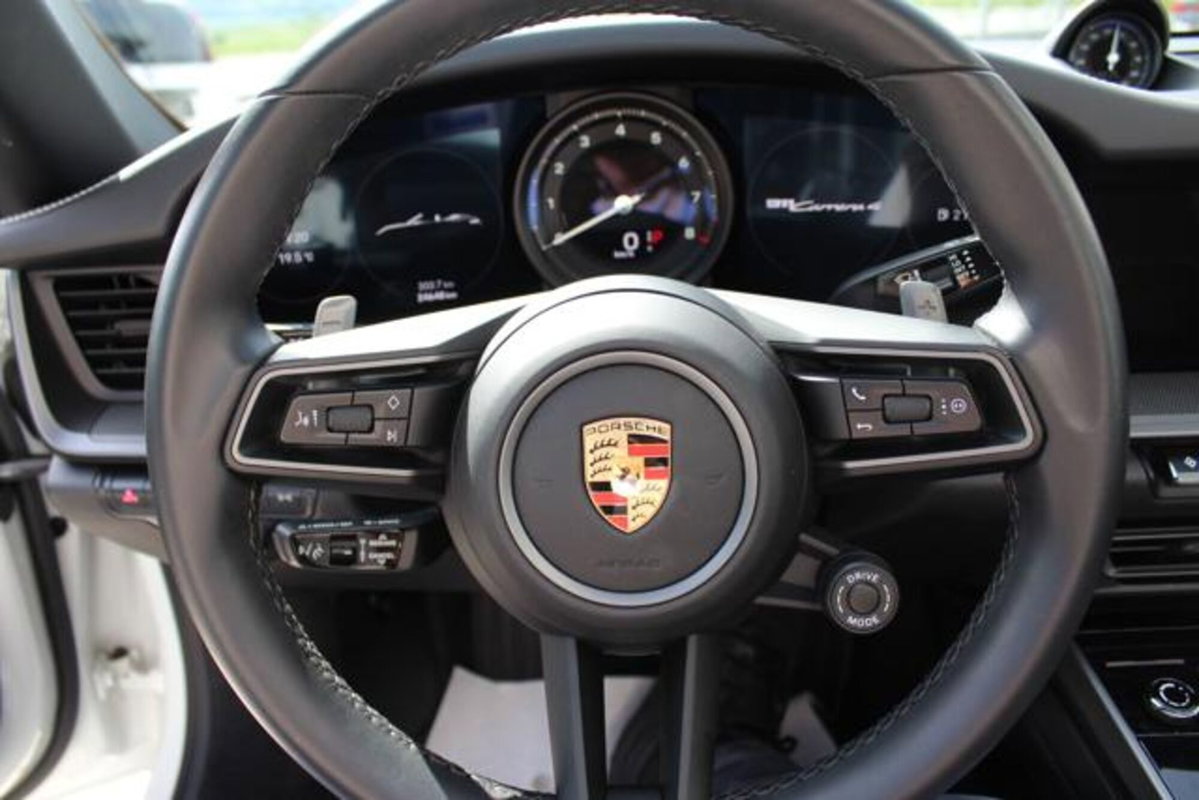 Porsche 911 Cabrio Cabrio 3.0 Carrera 4 auto (12)