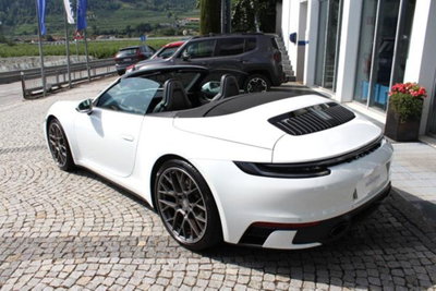 Porsche 911 Cabrio Cabrio 3.0 Carrera 4 auto (3)