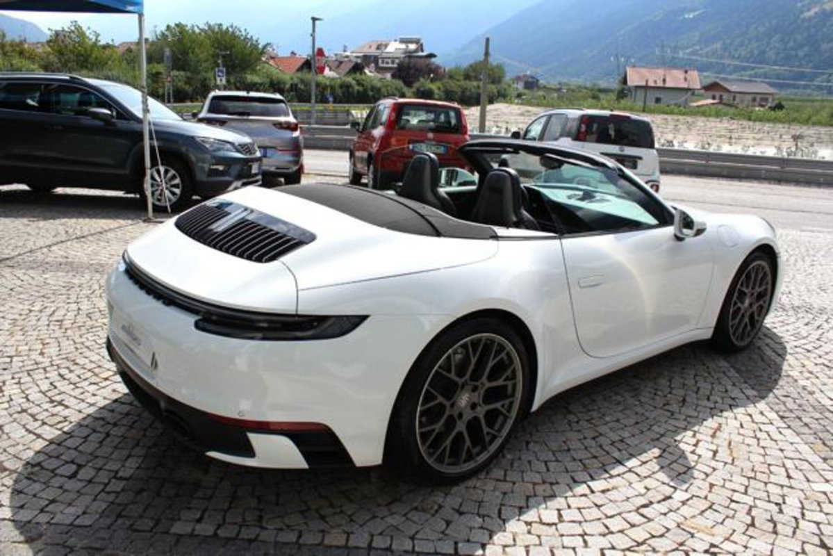 Porsche 911 Cabrio Cabrio 3.0 Carrera 4 auto (4)