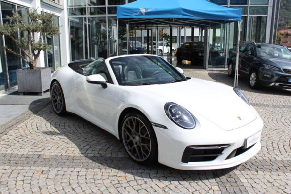 Porsche 911 Cabrio Cabrio 3.0 Carrera 4 auto (5)
