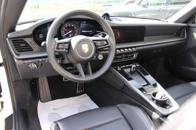 Porsche 911 Cabrio Cabrio 3.0 Carrera 4 auto (7)