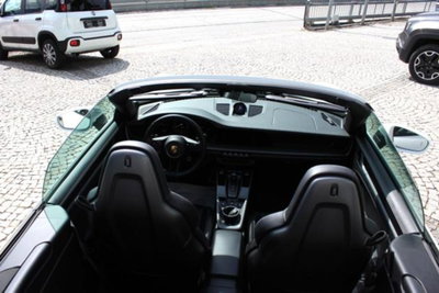 Porsche 911 Cabrio Cabrio 3.0 Carrera 4 auto (9)