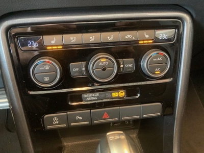 Volkswagen Maggiolino Cabrio 1.4 TSI DSG Sport BlueMotion Technology (18)