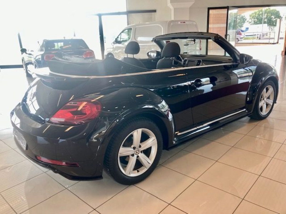 Volkswagen Maggiolino Cabrio 1.4 TSI DSG Sport BlueMotion Technology (4)