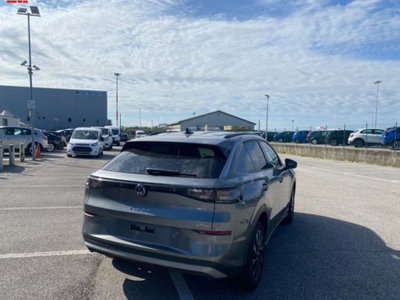 Volkswagen T-Roc 1.5 etsi Life 115cv dsg (6)