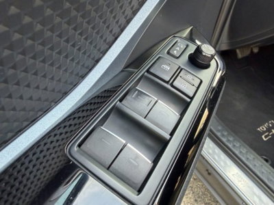 Toyota Toyota C-HR 2.0 Hybrid E-CVT Lounge (16)