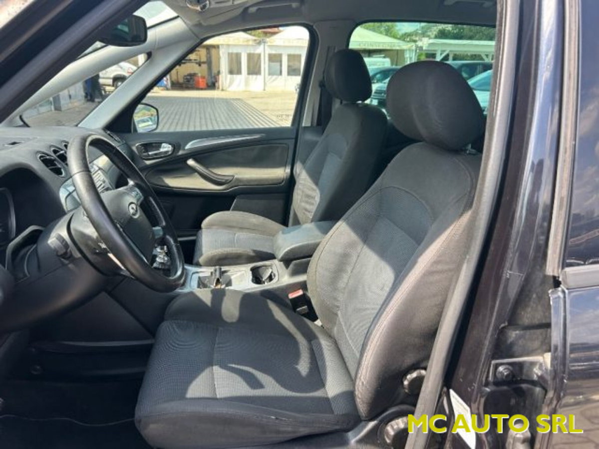 Ford S-Max 2.0 TDCi 140CV (7)