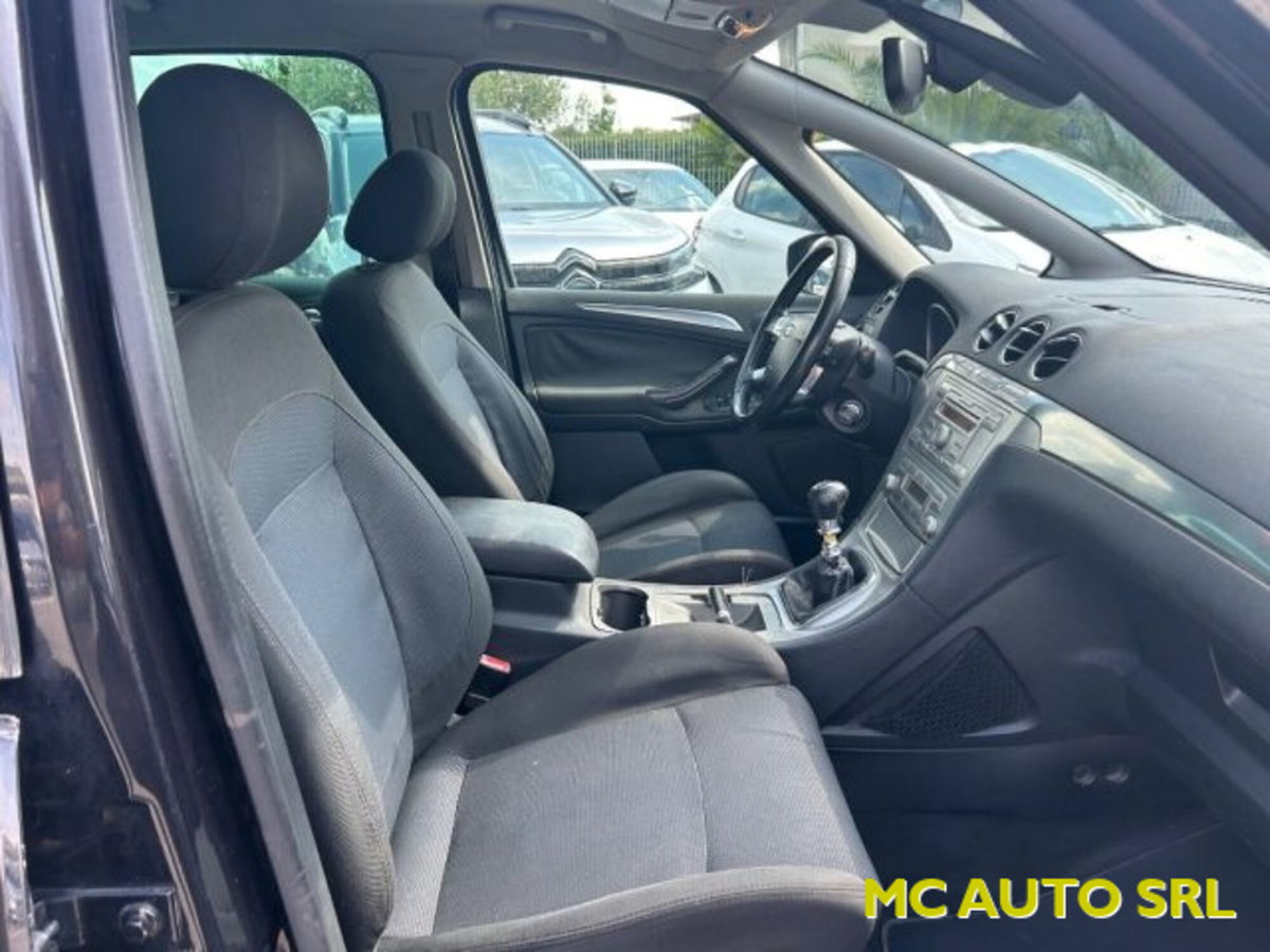 Ford S-Max 2.0 TDCi 140CV (9)