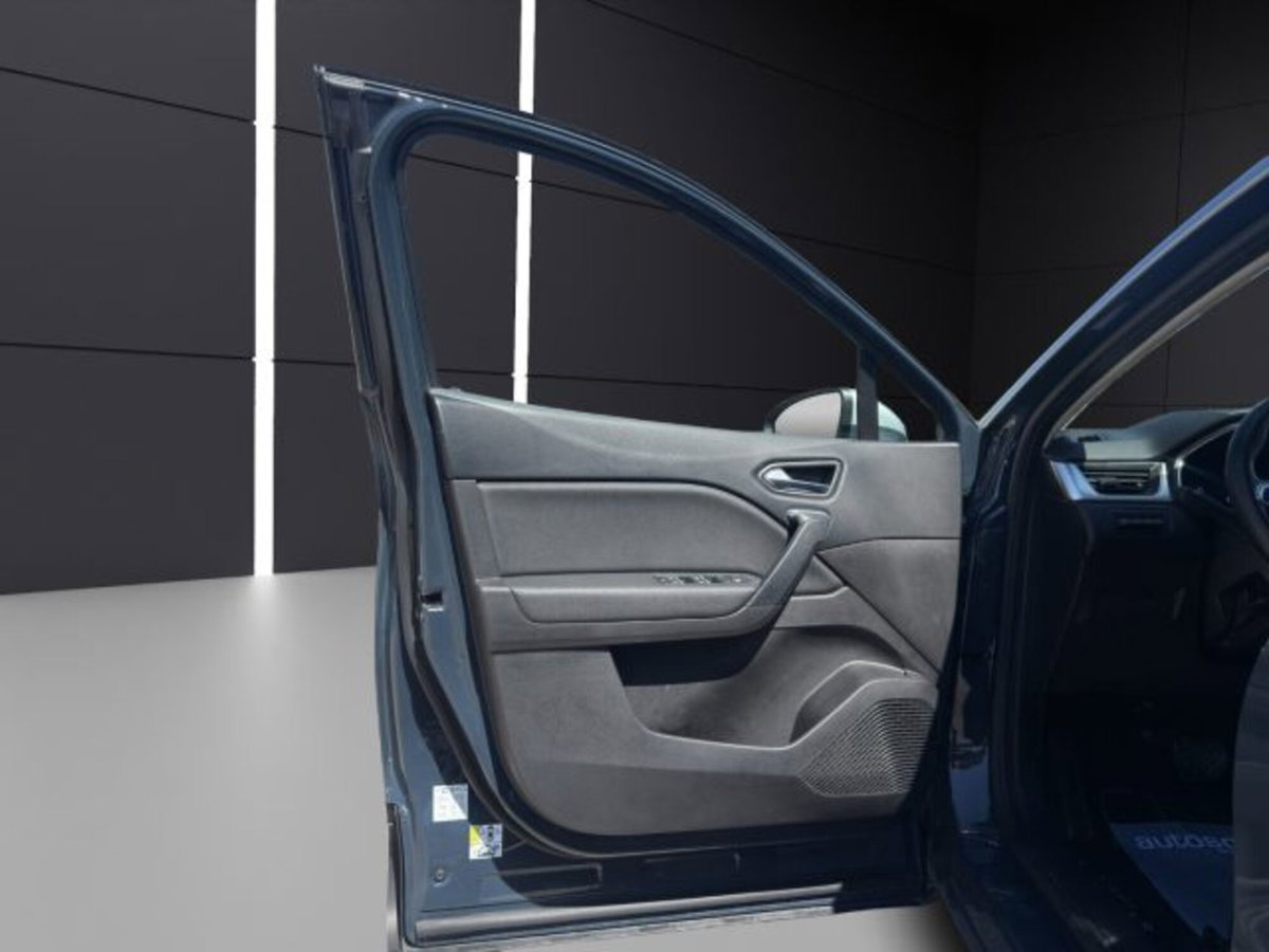 Renault Captur Plug-in Hybrid E-Tech 160 CV Intens (10)