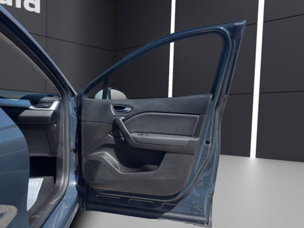 Renault Captur Plug-in Hybrid E-Tech 160 CV Intens (15)
