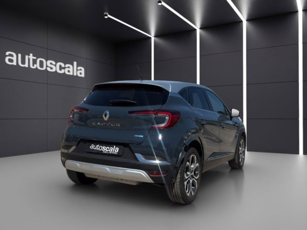 Renault Captur Plug-in Hybrid E-Tech 160 CV Intens (5)