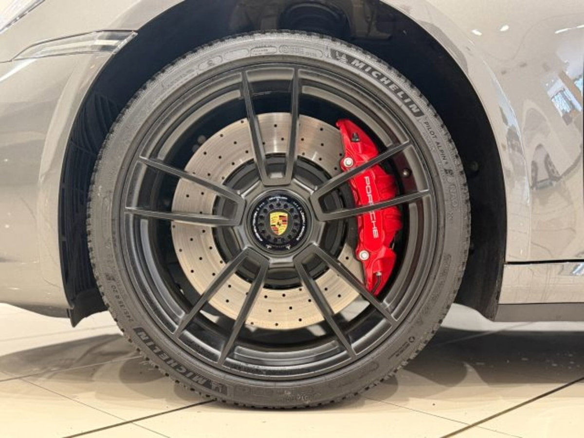 Porsche 911 Coupé Coupe 3.0 Carrera 4 GTS (10)
