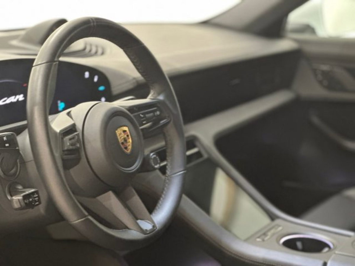 Porsche Taycan 4S Performance (12)