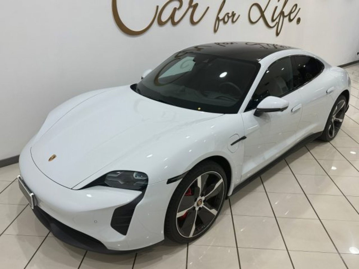 Porsche Taycan 4S Performance (3)